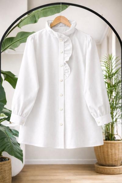 Yaka fırfırlı taş düğmeli tunik Beyaz TB8064