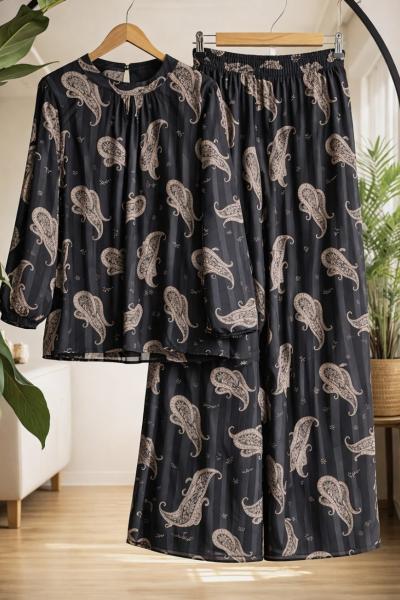 Astarlı desenli şifon Takım Siyah HT8097