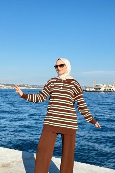 Çizgili Yaka Düğmeli Triko Takım Kahve TCN40144